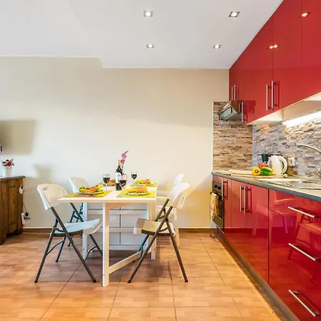 Apartamento C103 Big Terrace, Pool!
